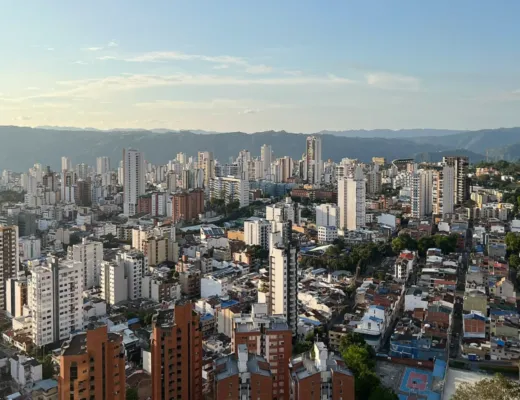 Panorámica de la ciudad de Bucaramanga, Santander, zona de cobertura del servicio de electricistas a domicilio